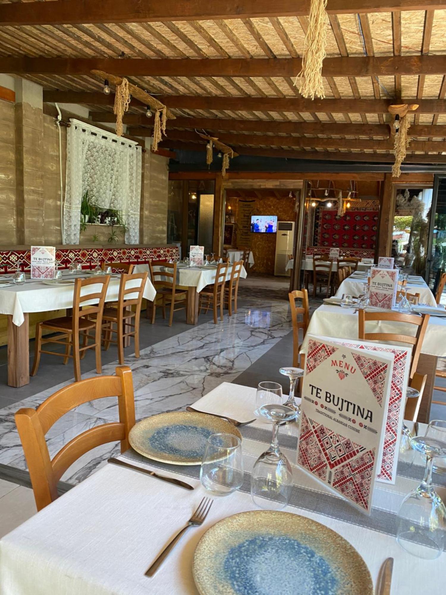 Te Bujtina Hotel- Cozy Stay With Traditional Breakfast Near Beach 格勒姆 外观 照片