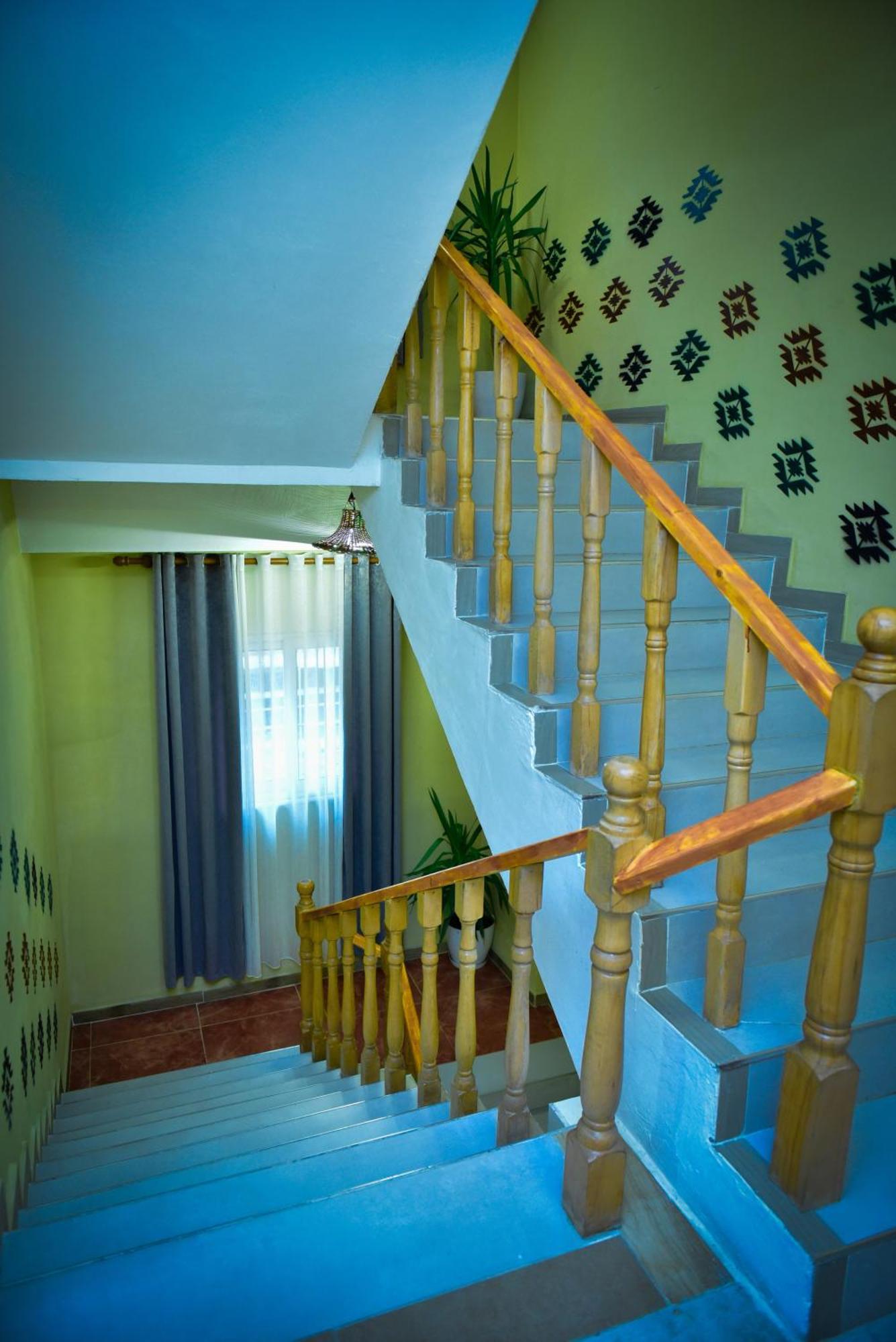 Te Bujtina Hotel- Cozy Stay With Traditional Breakfast Near Beach 格勒姆 外观 照片