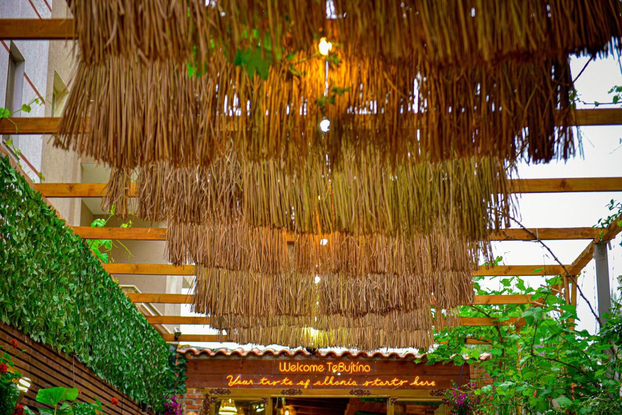 Te Bujtina Hotel- Cozy Stay With Traditional Breakfast Near Beach 格勒姆 外观 照片